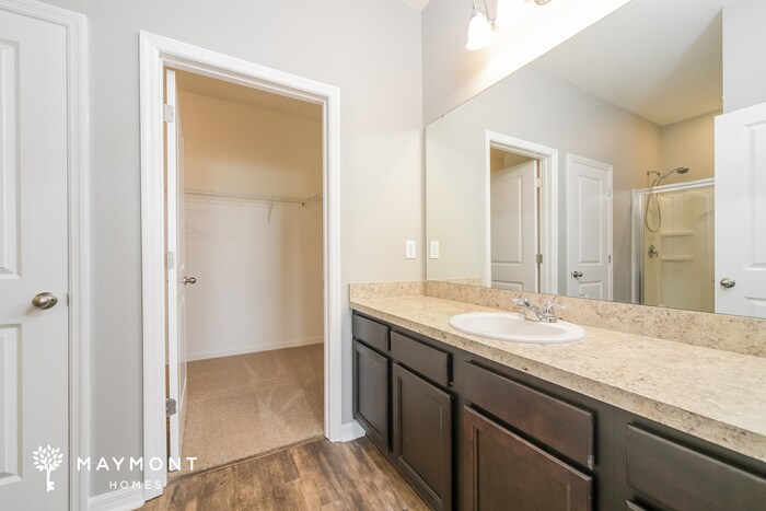 Building Photo - 282 Hidden Lk Lp