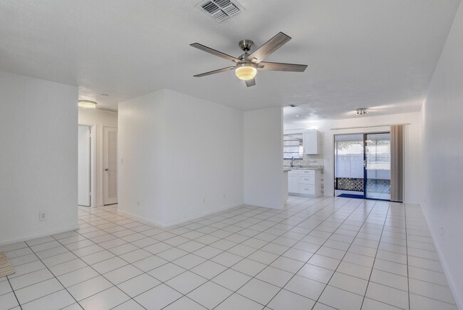 Building Photo - 12449 Westhampton Cir