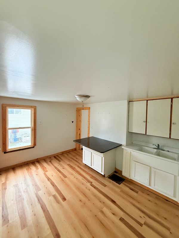 Building Photo - 422 N 12th St