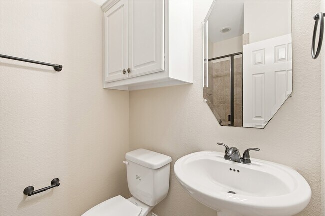 Building Photo - 3167 Izabella Ct