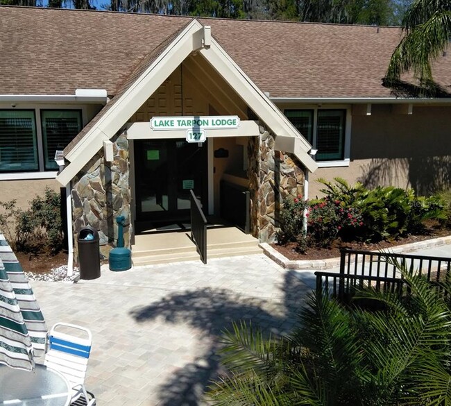 Building Photo - 1218 Gillespie Dr N