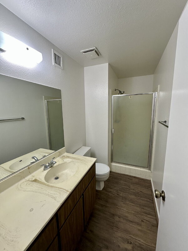 Building Photo - 6742 E Dallas St