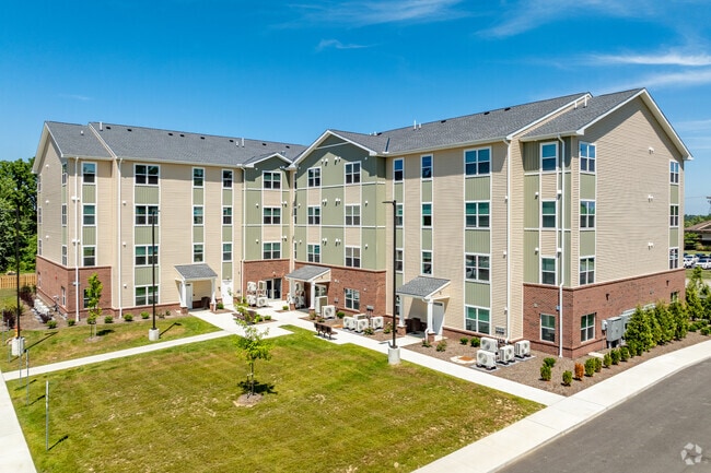 Building Photo - The Pointe at Walker Mill