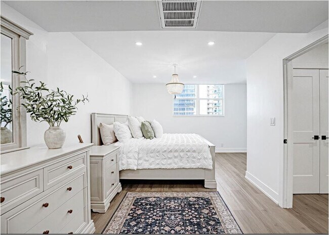 Building Photo - 4250 Galt Ocean Dr