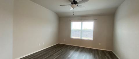 Building Photo - 10410 Waverunner-