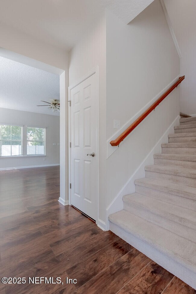 Building Photo - 6332 Endelstow Ln