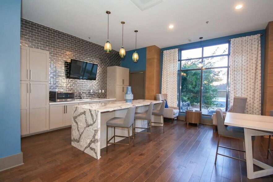 Building Photo - 795 Hammond Dr