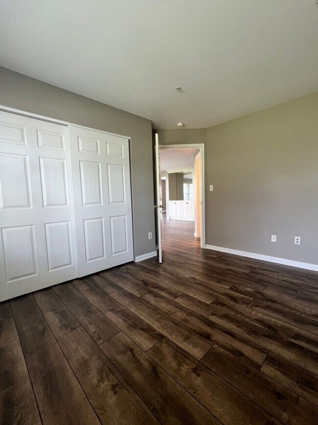 Building Photo - This 2-bedroom, 2-bathroom gem offers the ...