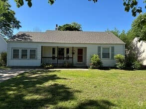 Building Photo - 2448 E Aloma St