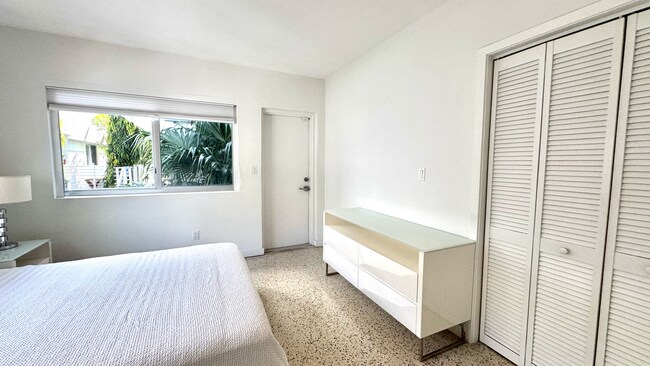 Building Photo - Jefferson Palms - Miami beach