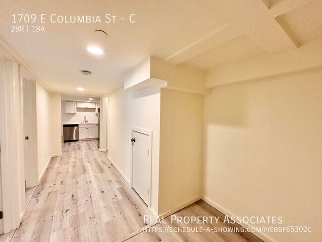 Building Photo - 1709 E Columbia St