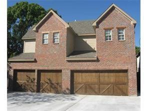 Building Photo - 1921 Summit Ave