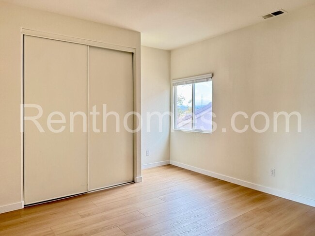 Building Photo - 11065 Caminito Arcada