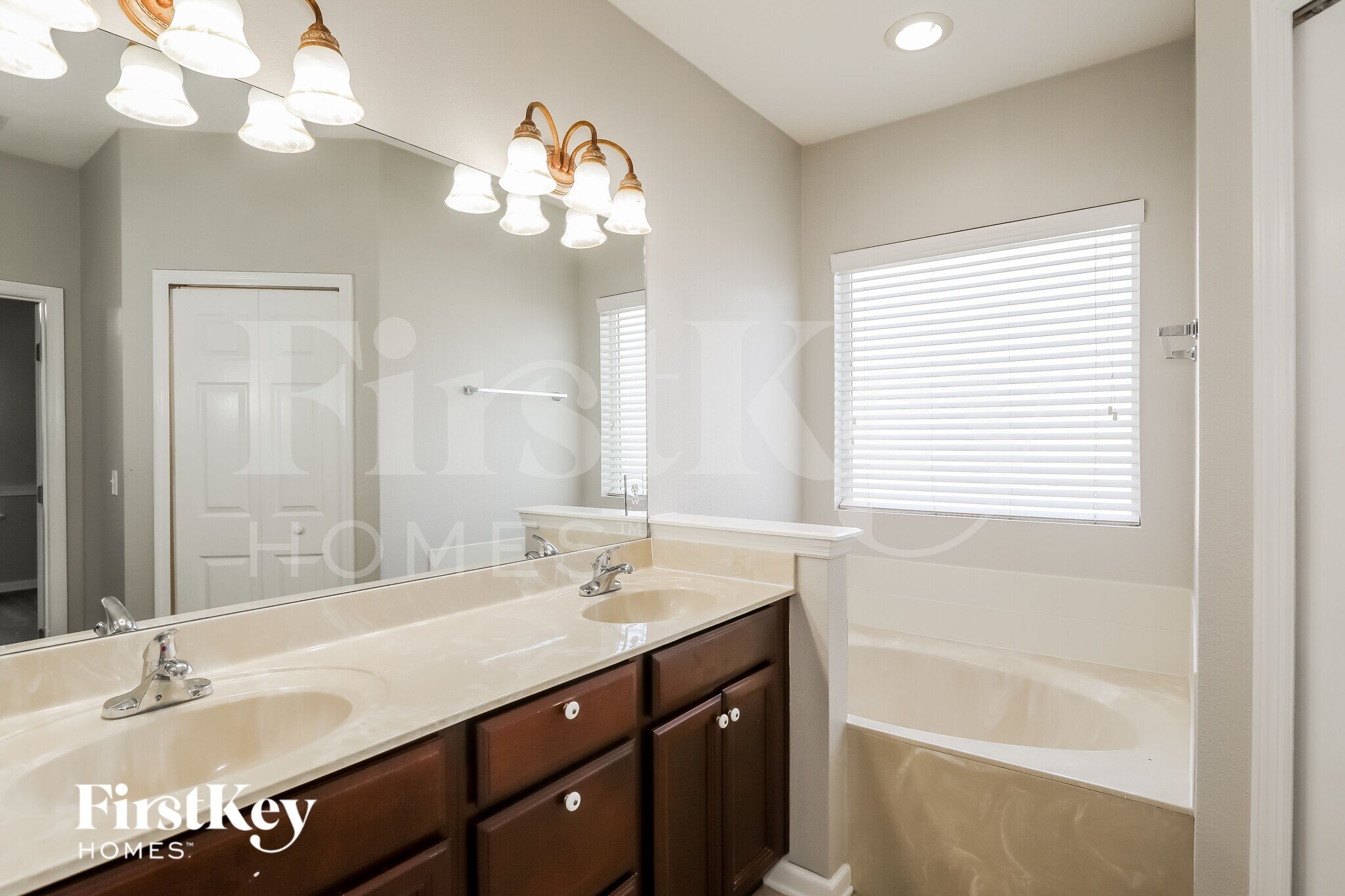 Building Photo - 5919 Wind Cave Ln