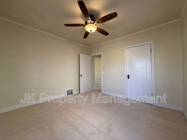 Building Photo - 2716 Central Ave