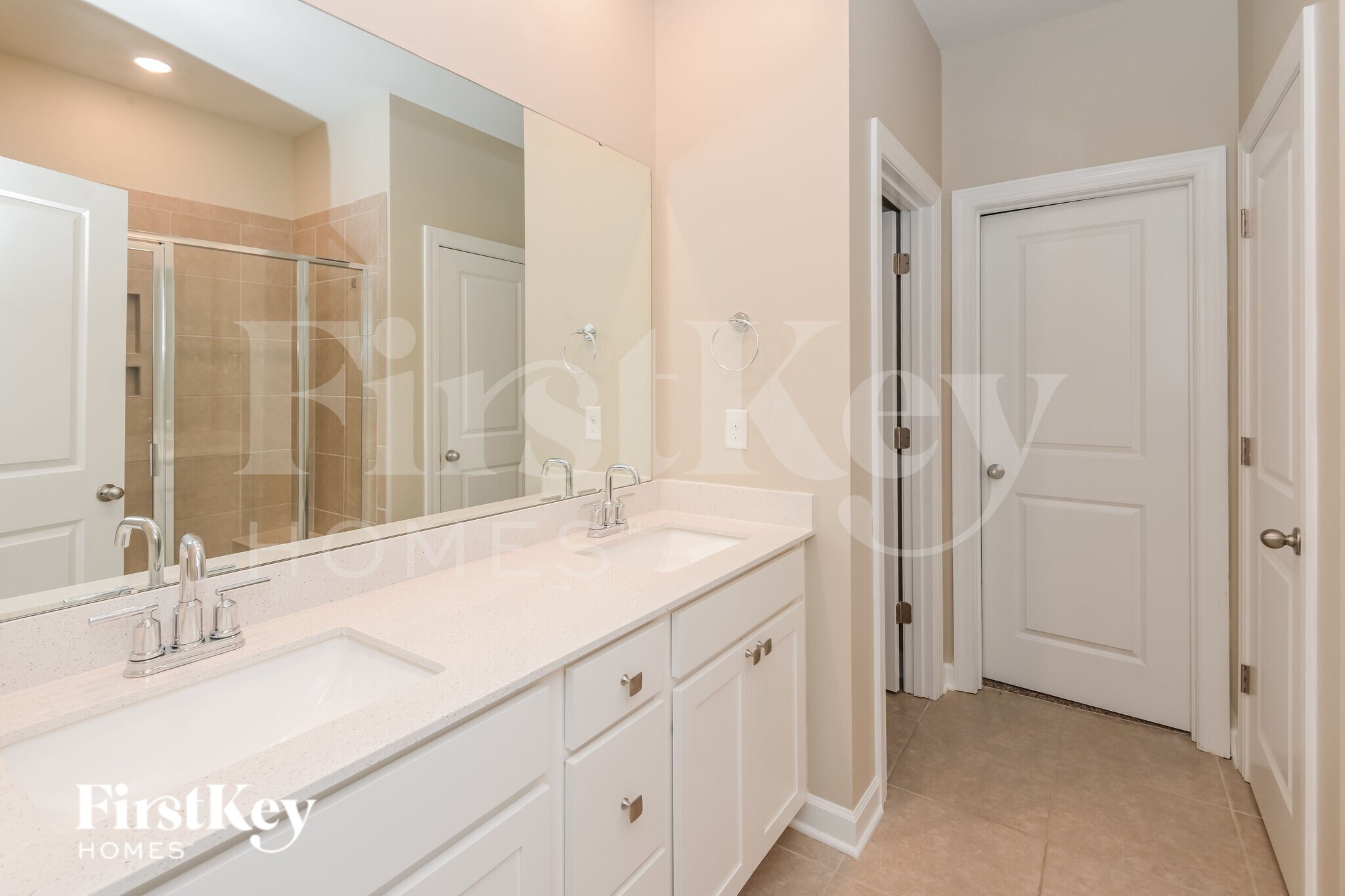 Building Photo - 11939 Hambright Rd