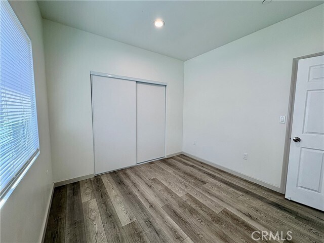 Building Photo - 4585 Hawthorne St