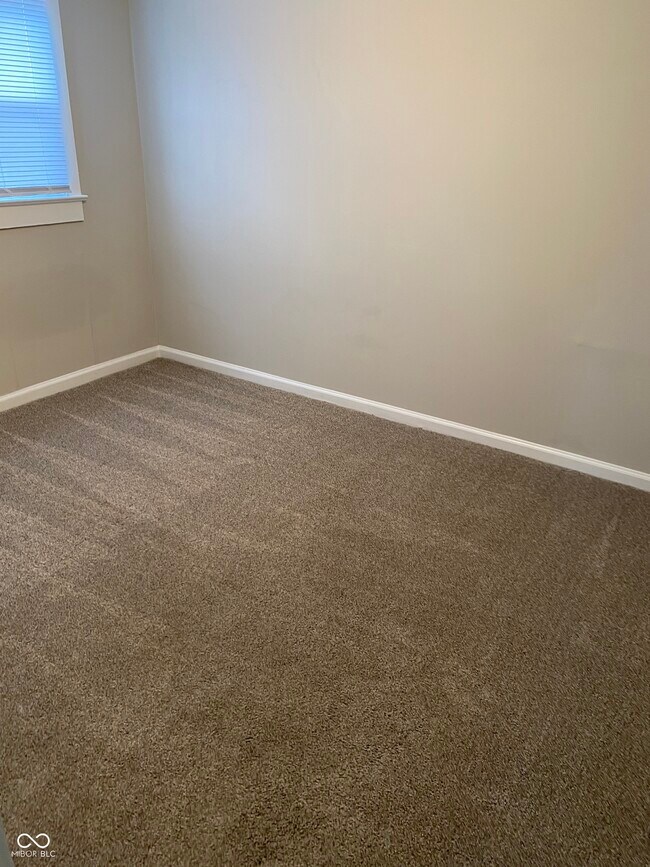 Building Photo - 5338 Winthrop Ave