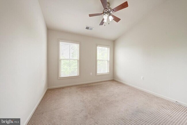 Building Photo - 42230 Castle Ridge Square
