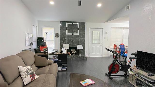 Building Photo - 4233 Glen Ridge Dr