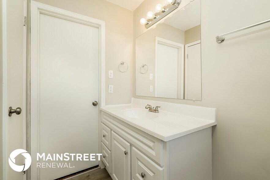 Building Photo - 4401 Charlotte Ann Dr