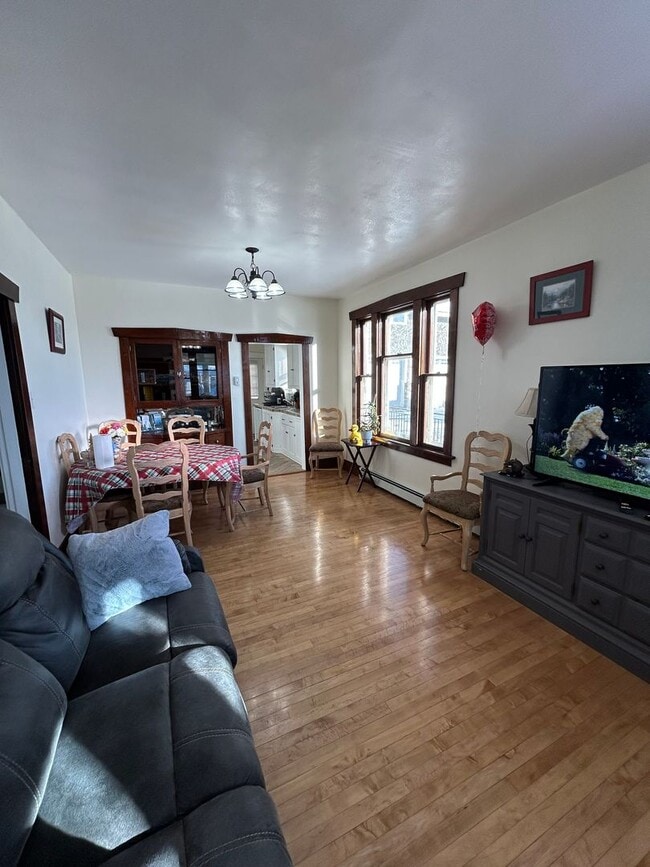 Building Photo - 410 N Washington St