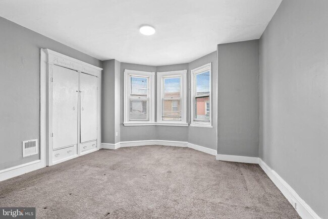 Building Photo - 3902 N Fairhill St