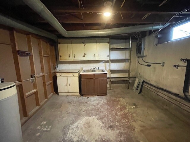 Building Photo - 216 N Walton Ave