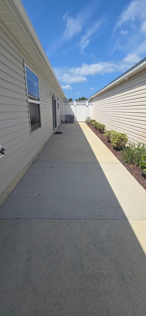 Building Photo - Charming 2-Bed, 2-Bath Home in The Village of Collier!