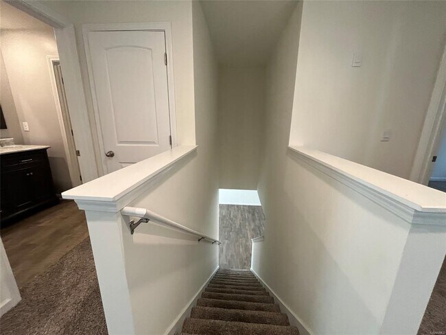 Building Photo - 3336 Meriwether Dr