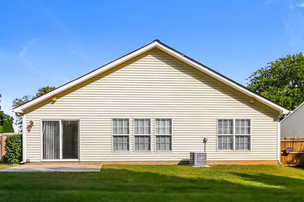 Building Photo - 135 Winborne Dr