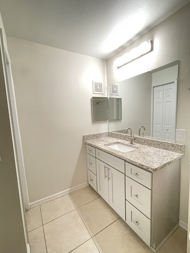 Building Photo - 3591 Kernan Blvd S