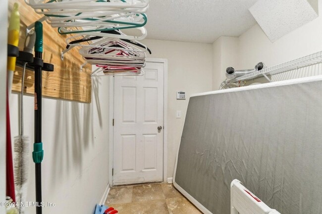 Building Photo - 14018 Fish Eagle Dr E