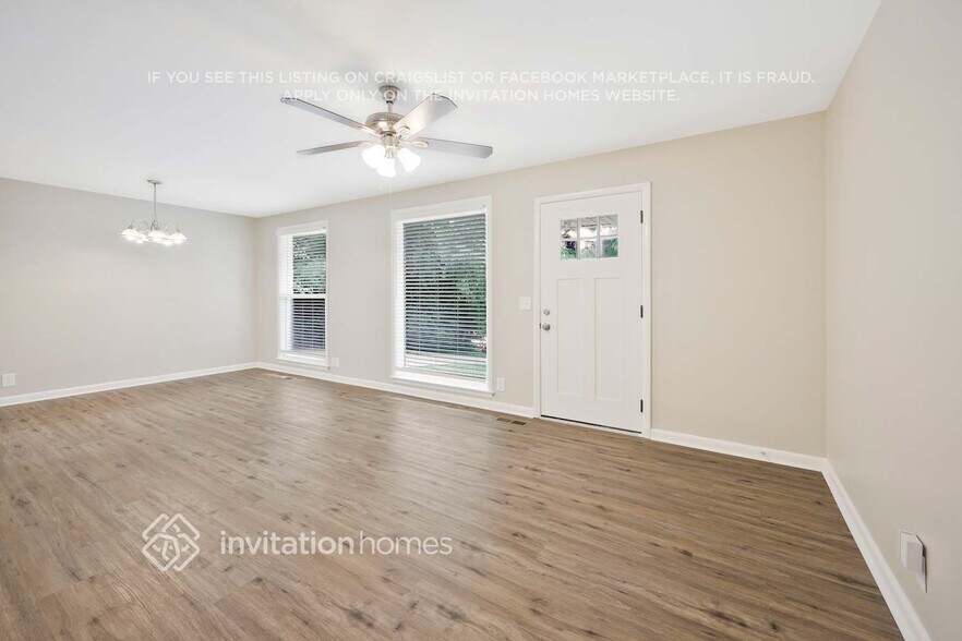 Building Photo - 907 Rexdale Dr