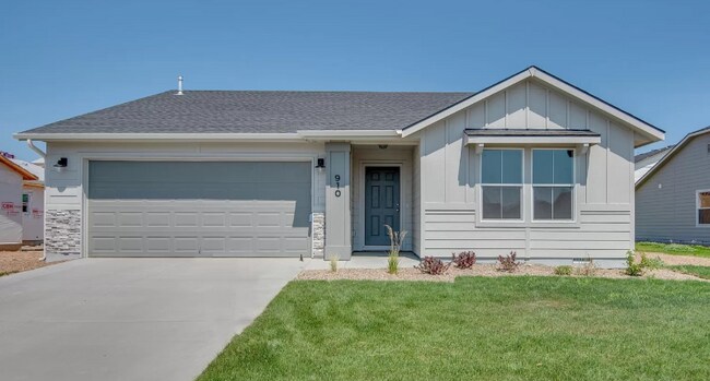 Primary Photo - 1020 SW Sparrow Pl