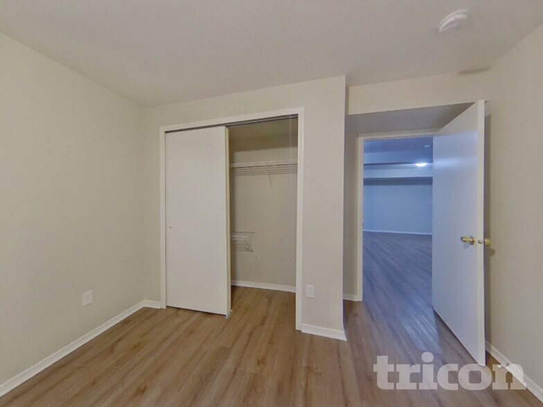 Building Photo - 8095 Oliver Rd