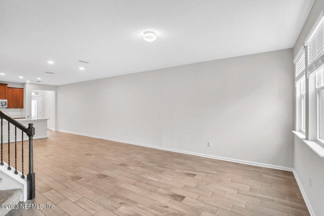 Building Photo - 61 Bush Pl