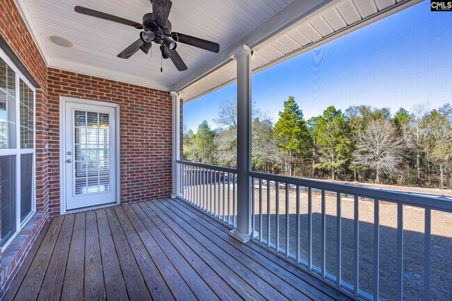 Building Photo - 120 Pinehurst Ct