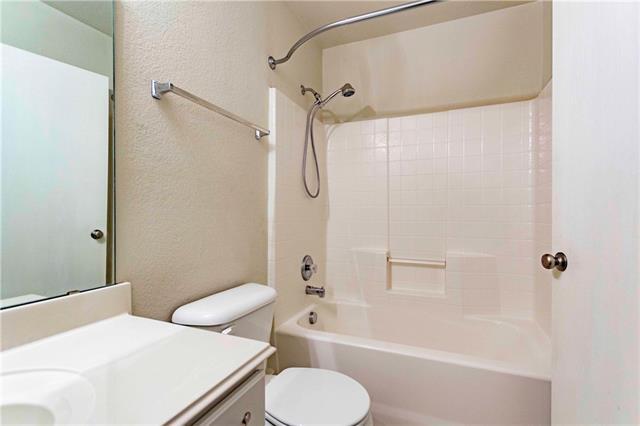 Building Photo - 365 Basswood Ln