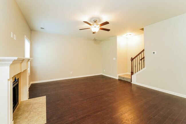 Building Photo - 126 St Charles Pl