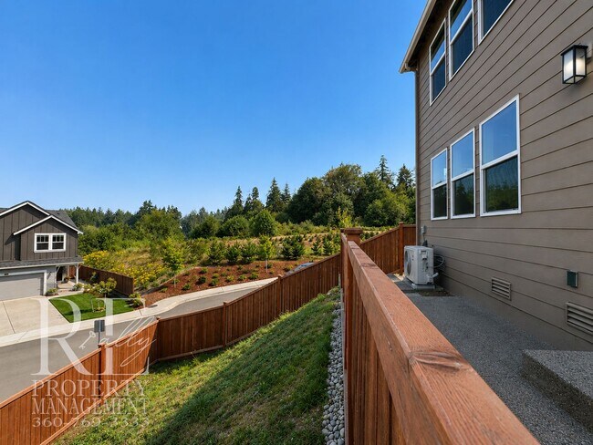 Building Photo - 6657 Yorktown Pl NE