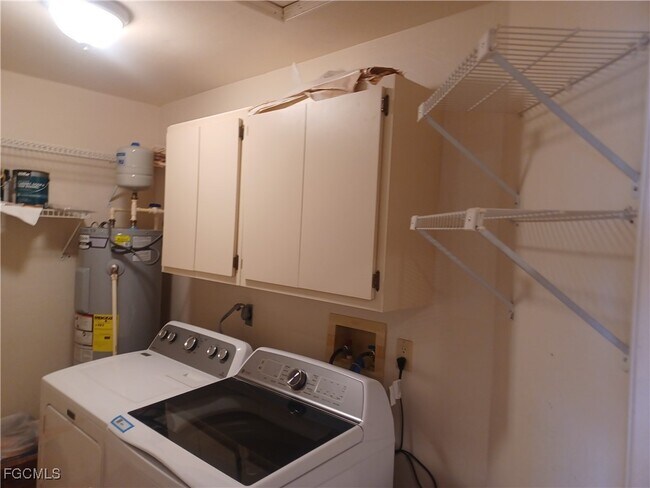 Building Photo - 5515 SW 12th Ave