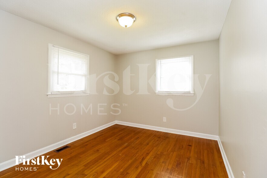 Building Photo - 3715 Branding Iron Dr