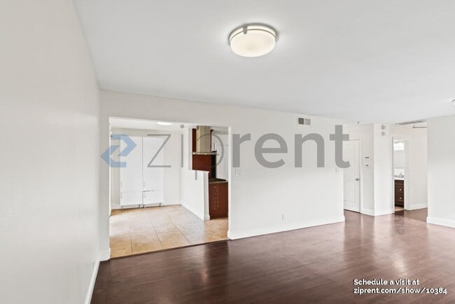 Building Photo - 3078 Deseret Dr