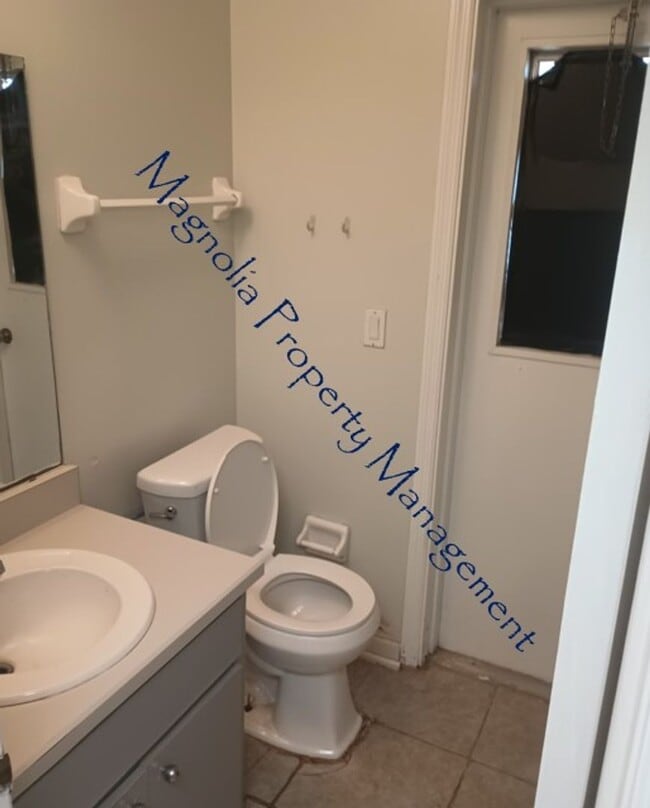 Building Photo - Dr. Phillips 4 Bedroom 2 Bathroom,