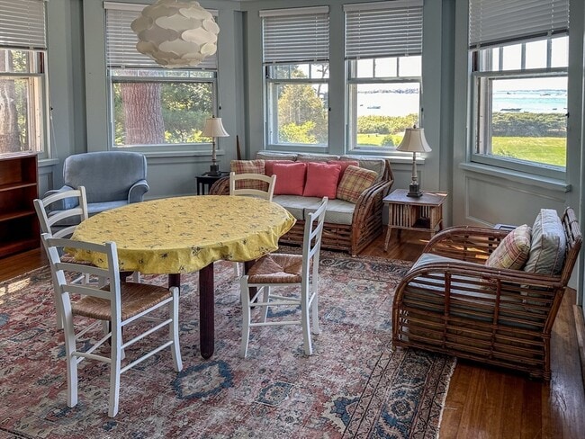 Building Photo - 48 Proctor St