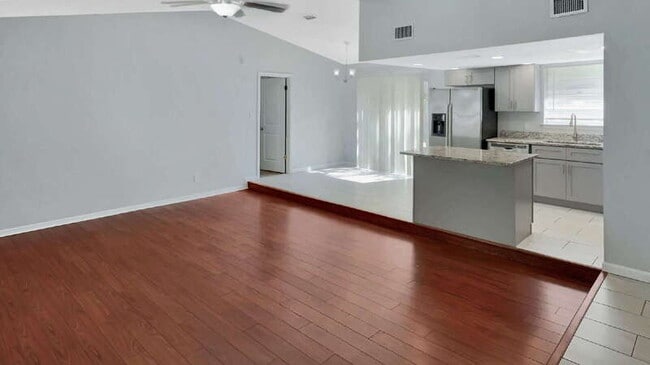 Building Photo - 2963 Moore Dr