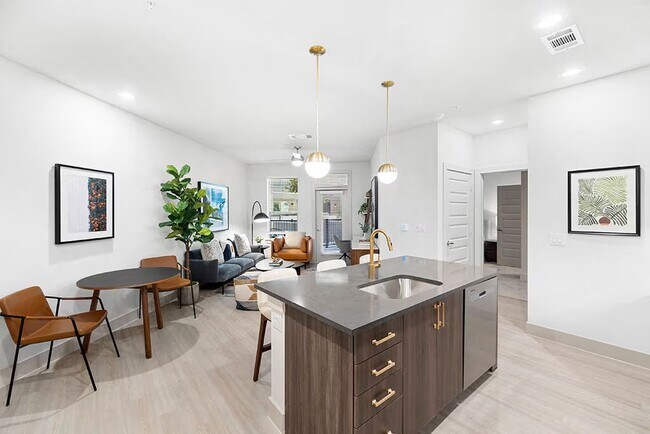 Building Photo - Special Offer: Up to 6 Weeks Free Rent!