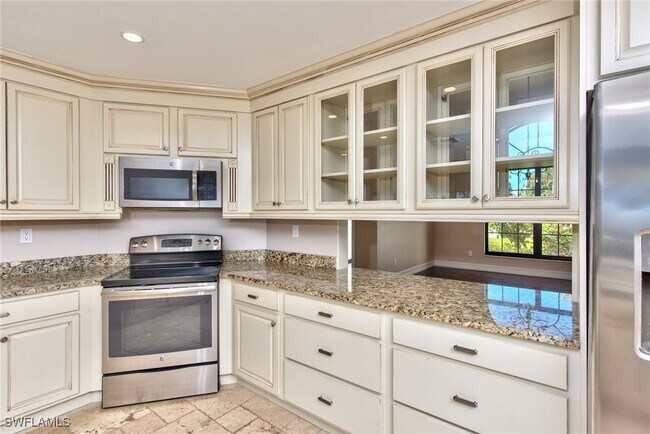 Building Photo - 2106 Imperial Golf Course Blvd