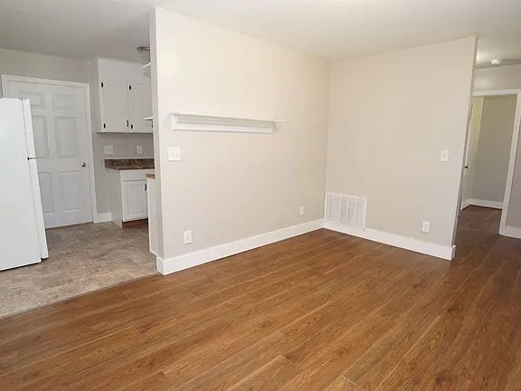 Building Photo - 260 Brighttown Rd